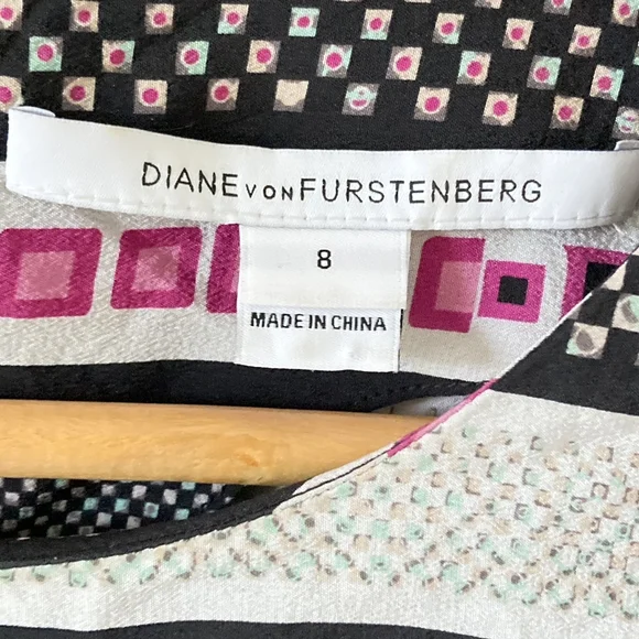 Diane von Fürstenberg Multicolour Silk Blouse - UK Size 8 - Pristine Condition - Picture 12 of 17